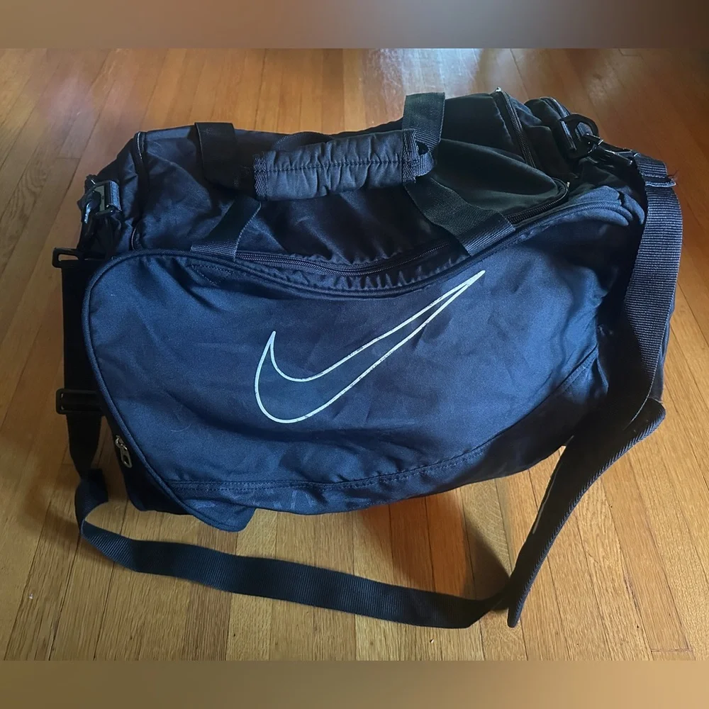 Nike Black Gym/Training Duffel Bag